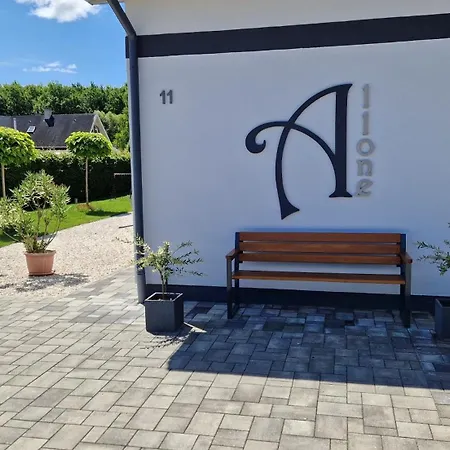 Nyaraló Allone Lenti